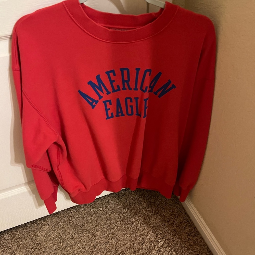 american eagle women’s crew neck